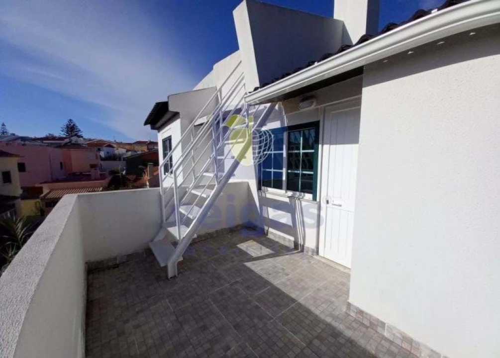 Moradia T3 para Venda em Carcavelos e Parede Foto 27
