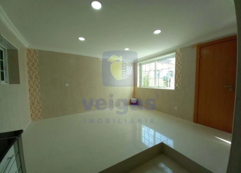 Moradia T3 para Venda em Carcavelos e Parede Foto 11