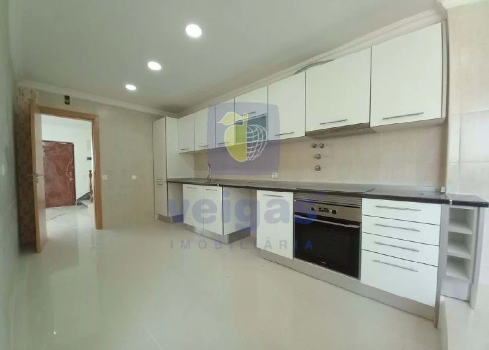 Moradia T3 para Venda em Carcavelos e Parede Foto 14