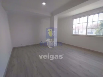 Moradia T3 para Venda em Carcavelos e Parede
