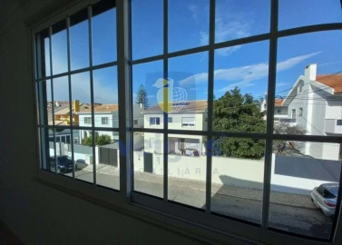 Moradia T3 para Venda em Carcavelos e Parede