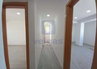 Moradia T3 para Venda em Carcavelos e Parede
