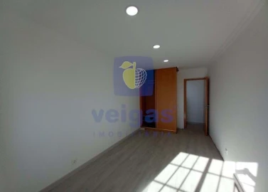Moradia T3 para Venda em Carcavelos e Parede