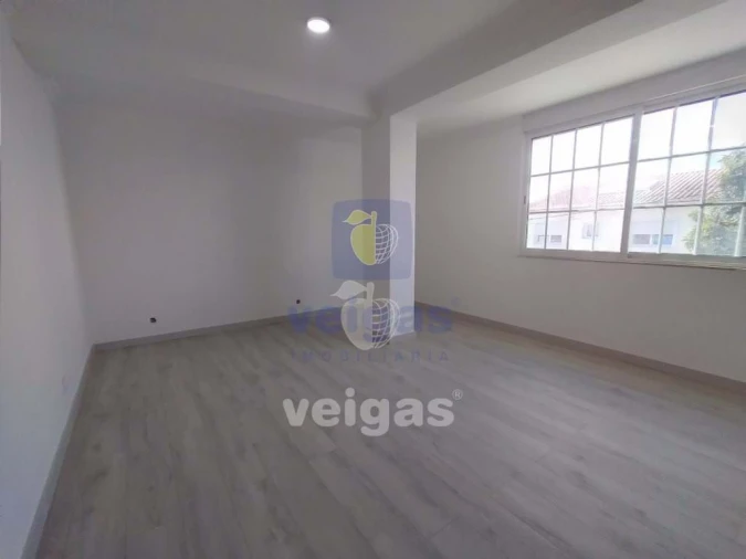 Moradia T3 para Venda em Carcavelos e Parede Foto 2
