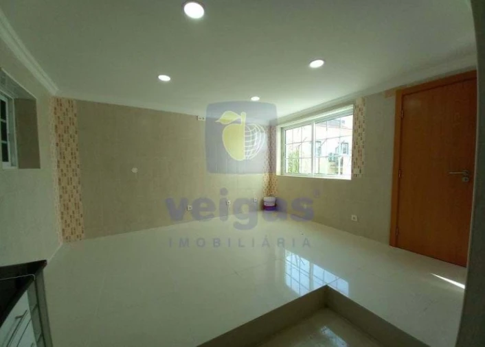 Moradia T3 para Venda em Carcavelos e Parede Foto 11