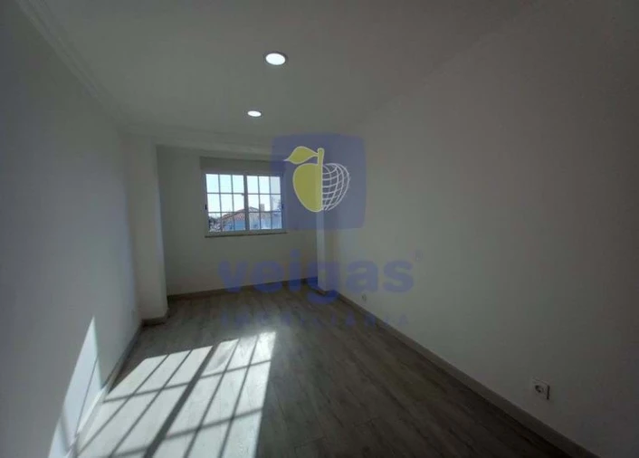 Moradia T3 para Venda em Carcavelos e Parede Foto 31