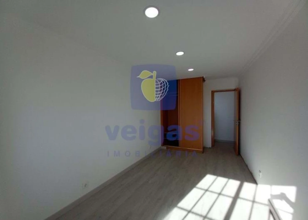 Moradia T3 para Venda em Carcavelos e Parede Foto 32