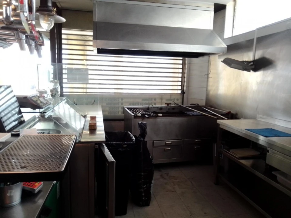 Negócio para Venda em Santo António dos Cavaleiros e Frielas Foto 5