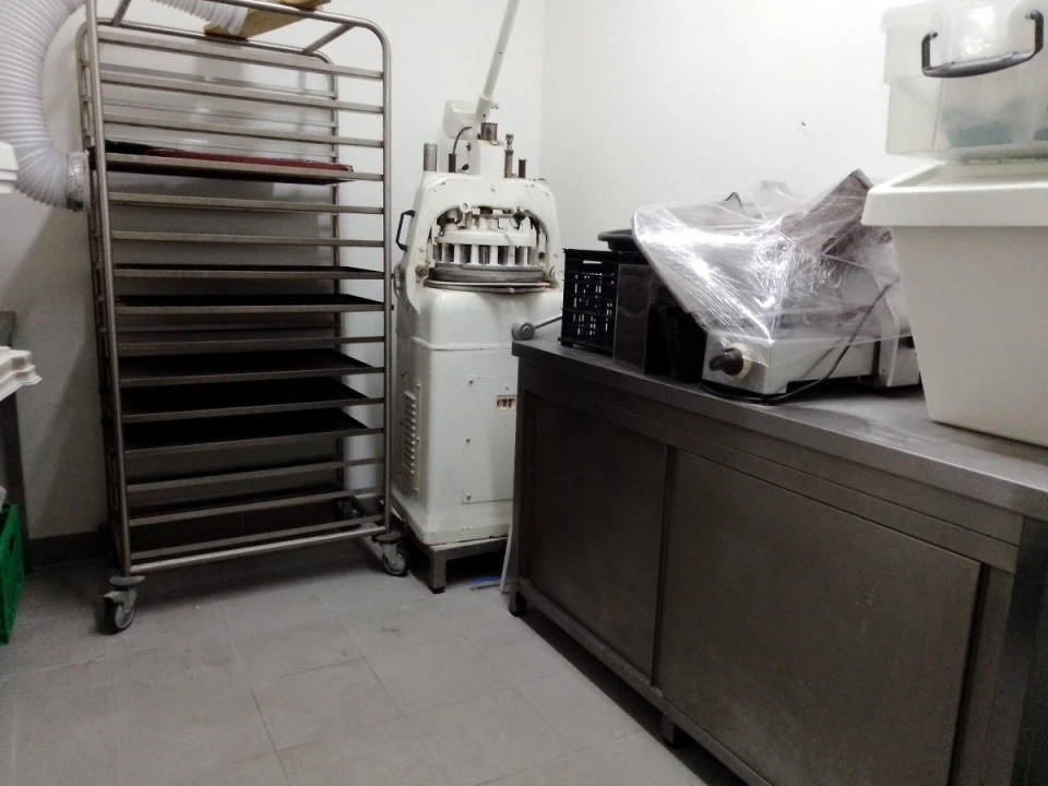 Negócio para Venda em Santo António dos Cavaleiros e Frielas Foto 27