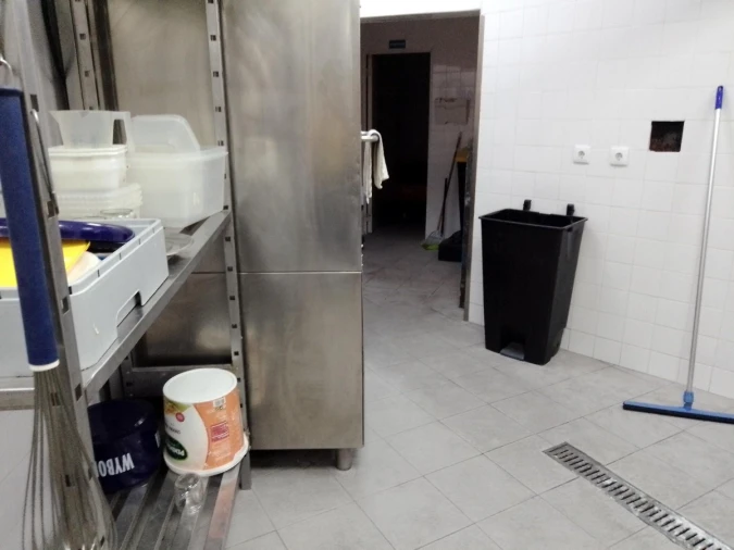 Negócio para Venda em Santo António dos Cavaleiros e Frielas Foto 32