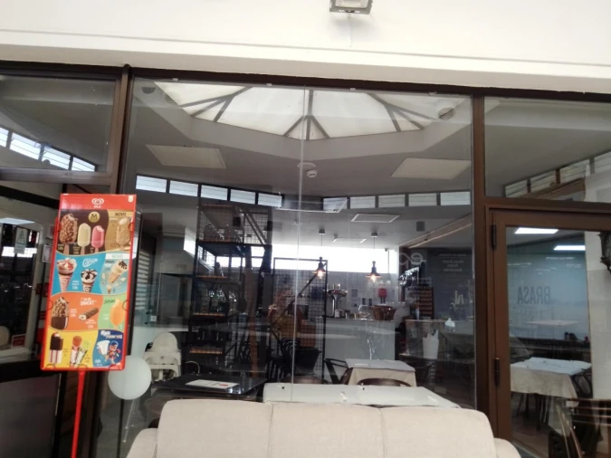 Negócio para Venda em Santo António dos Cavaleiros e Frielas Foto 24