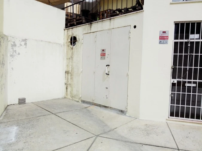 Negócio para Venda em Santo António dos Cavaleiros e Frielas Foto 23