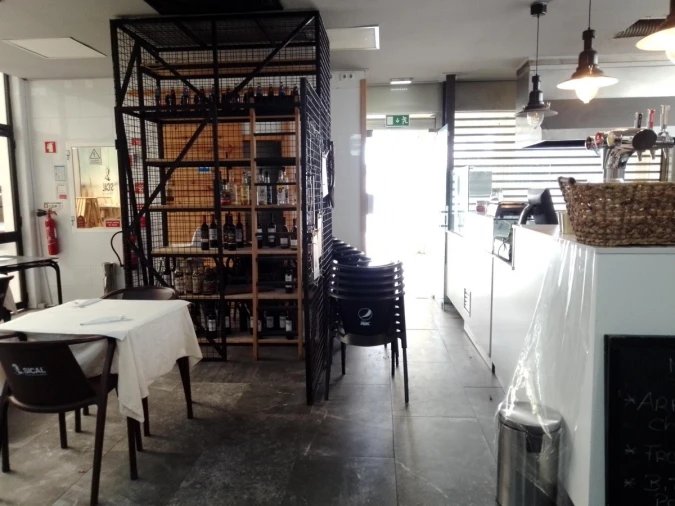 Negócio para Venda em Santo António dos Cavaleiros e Frielas Foto 21