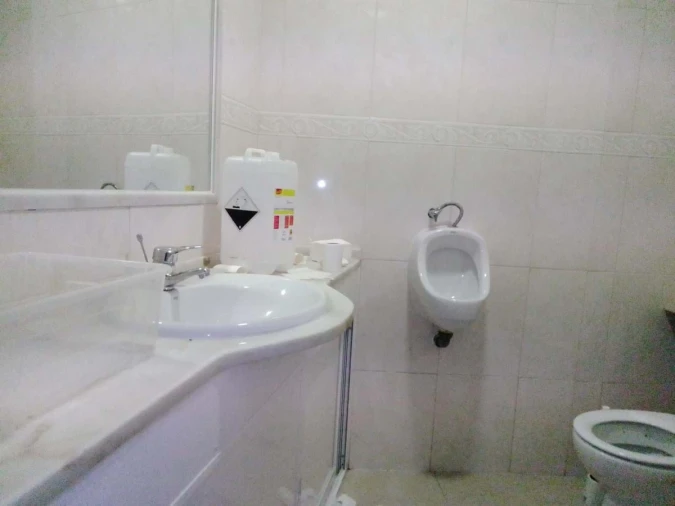 Negócio para Venda em Santo António dos Cavaleiros e Frielas Foto 7