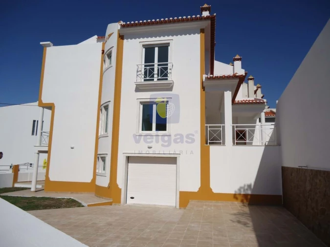 Moradia T4 para Venda em Ericeira Foto 3