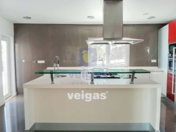 Moradia T4 para Venda em Agualva e Mira-Sintra