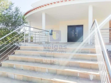 Moradia T4 para Venda em Agualva e Mira-Sintra
