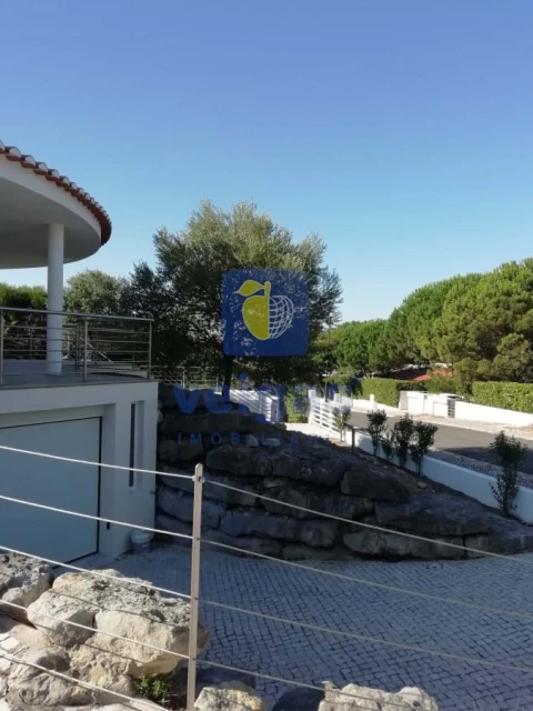 Moradia T4 para Venda em Agualva e Mira-Sintra