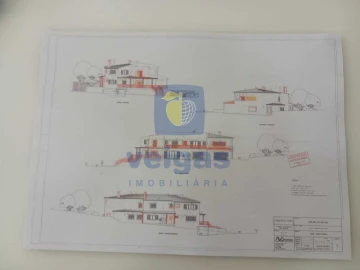 Moradia T4 para Venda em Agualva e Mira-Sintra