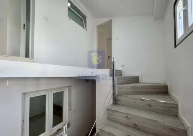 Moradia T9 para Venda em Ajuda