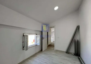 Moradia T9 para Venda em Ajuda