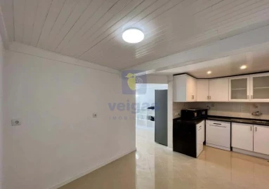 Moradia T9 para Venda em Ajuda