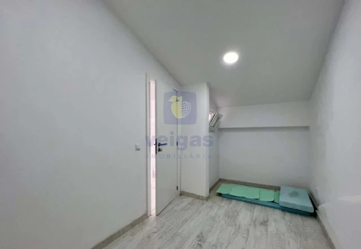 Moradia T9 para Venda em Ajuda Foto 19