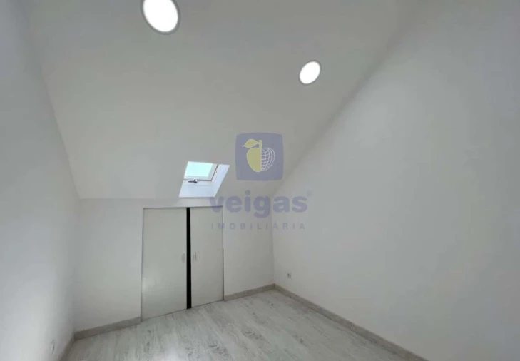Moradia T9 para Venda em Ajuda Foto 14