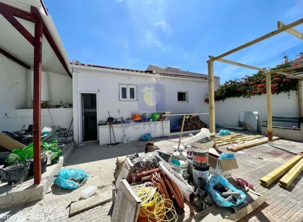 Moradia T9 para Venda em Ajuda Foto 13