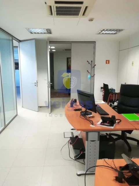 Escritório para Venda em Santo António