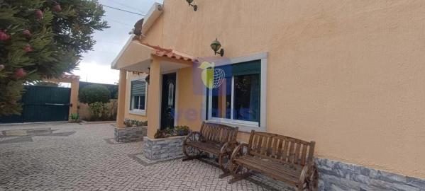 Moradia T3 para Venda em Agualva e Mira-Sintra