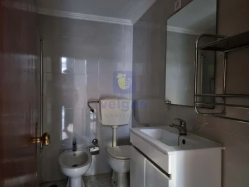 Apartamento T1 para Venda em Santa Maria Maior