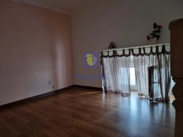 Apartamento T1 para Venda em Santa Maria Maior