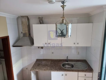 Apartamento T1 para Venda em Santa Maria Maior