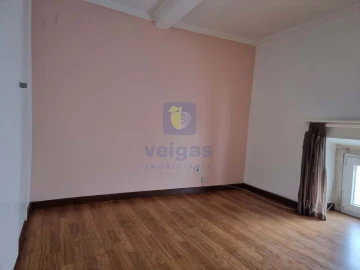 Apartamento T1 para Venda em Santa Maria Maior