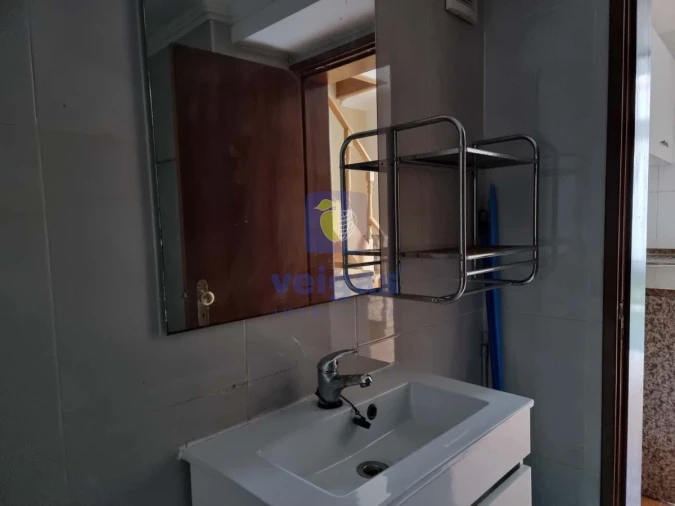 Apartamento T1 para Venda em Santa Maria Maior Foto 31