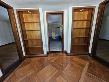 Moradia T7 para Venda em Agualva e Mira-Sintra
