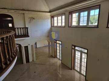 Moradia T7 para Venda em Agualva e Mira-Sintra