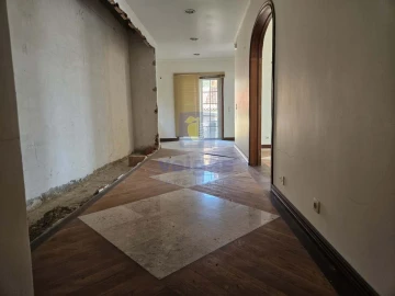 Moradia T7 para Venda em Agualva e Mira-Sintra