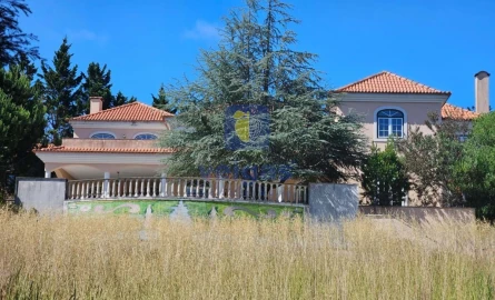 Moradia T7 para Venda em Agualva e Mira-Sintra