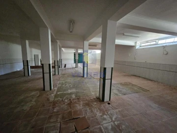 Moradia T7 para Venda em Agualva e Mira-Sintra