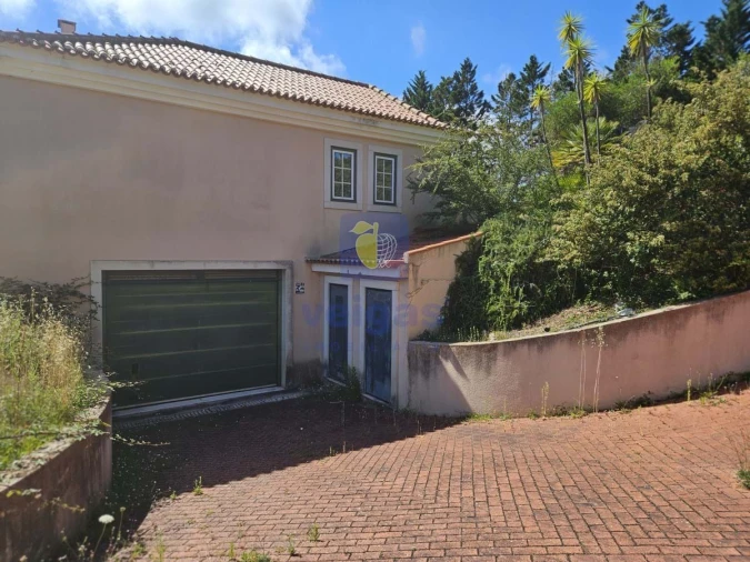 Moradia T7 para Venda em Agualva e Mira-Sintra Foto 2