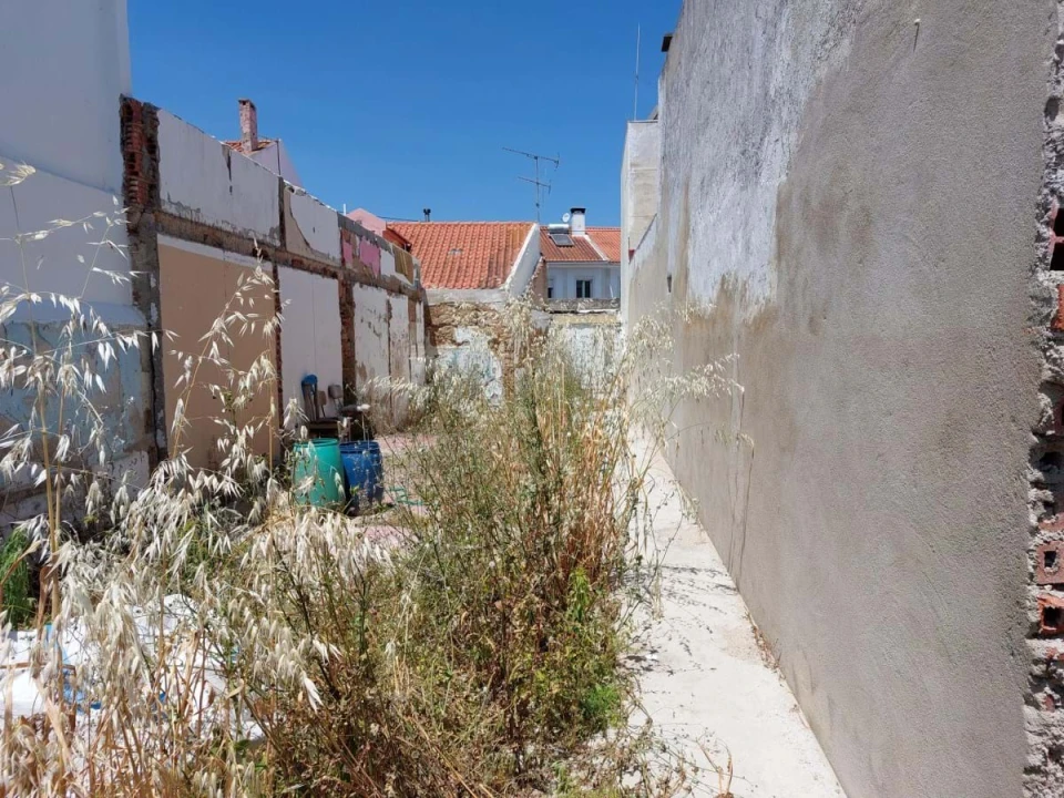 Terreno para Venda em Santo Antão e São Julião do Tojal Foto 3