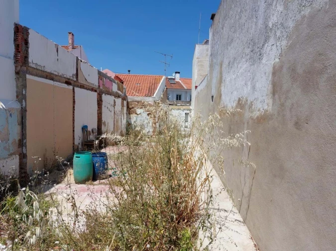 Terreno para Venda em Santo Antão e São Julião do Tojal Foto 1
