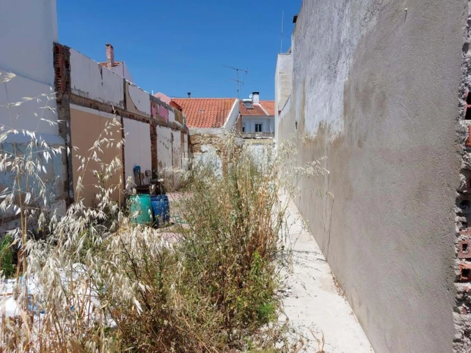 Terreno para Venda em Santo Antão e São Julião do Tojal Foto 3