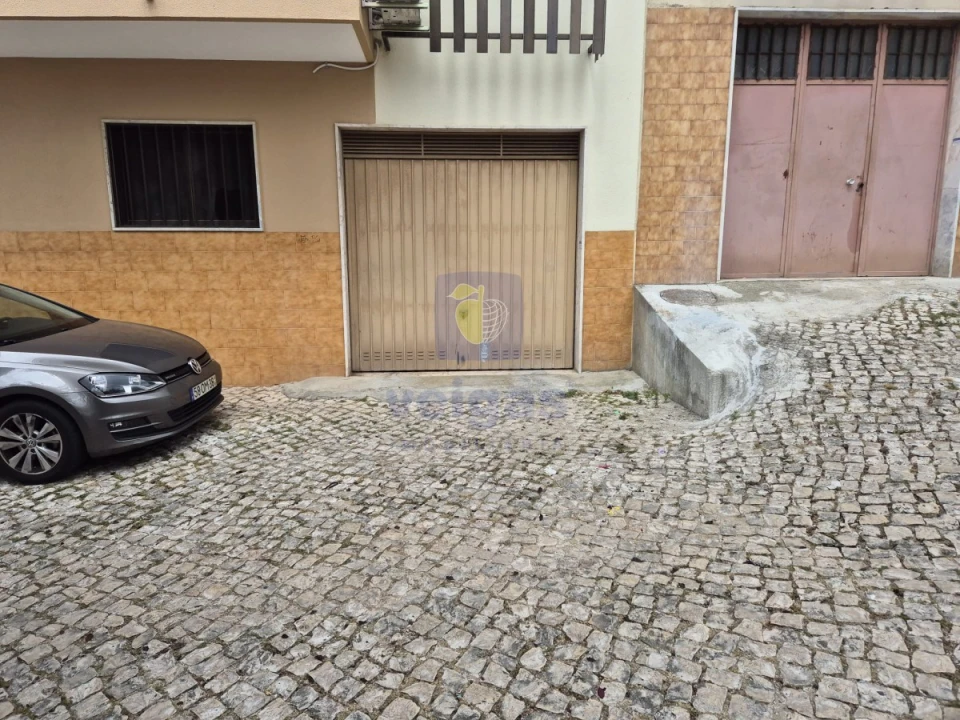 Garagem para Arrendamento em Odivelas Foto 11