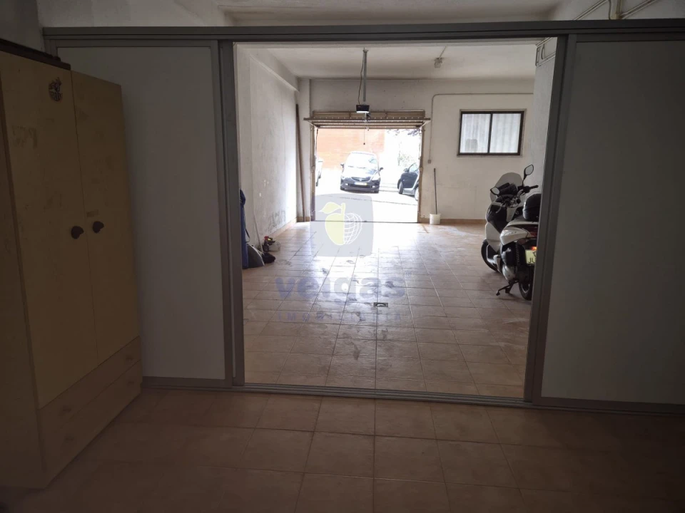 Garagem para Arrendamento em Odivelas Foto 3