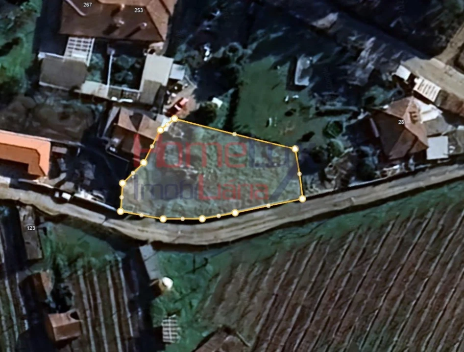 Terreno para Venda em O. Azeméis, Riba-Ul, Ul, Macinhata Seixa, Madail Foto 5