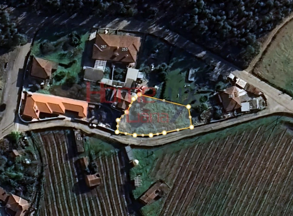 Terreno para Venda em O. Azeméis, Riba-Ul, Ul, Macinhata Seixa, Madail Foto 6