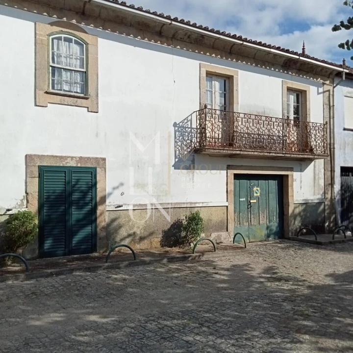 Moradia T4 para Venda em Barbeita Foto 4